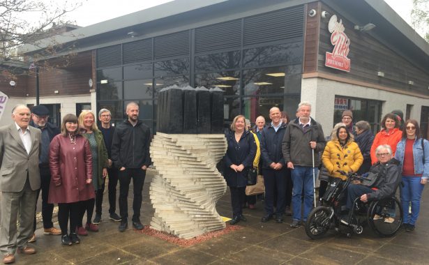 Sculptor unveiling at Forth Valley Sensory Centre.